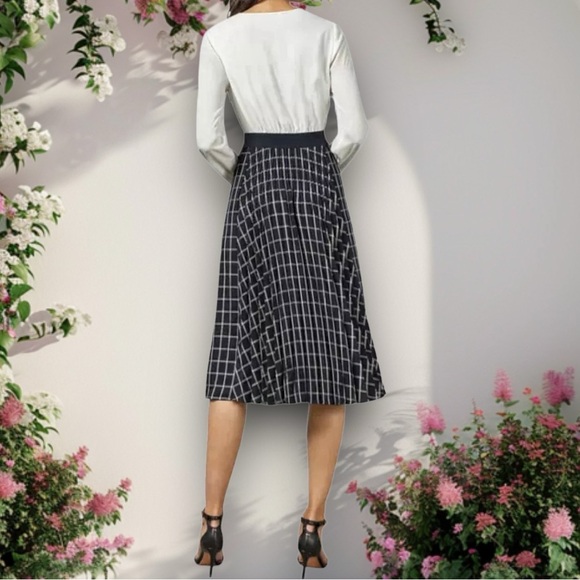 Ted Baker ‘Francesca’ Gaelic Glamour Check Print Pleated Dress US Size 4 - Picture 2 of 16